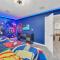Modern 9 Bedroom Oasis for Large Groups 6272 - 基西米