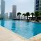 Stunning Canal Viewbusiness Bay High Floorstudio