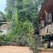 Ban Kaew Mo Ra Glamping & Restaurant - Pang Mapha