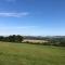 Secluded farmhouse with views - Cwrt-newydd