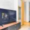 Downtown - Netflix - Ac - Next To Metro And Train - Sofie