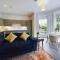 Belle Vue Stylish Town Centre Apartment with Private Parking