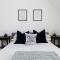 Gorgeous home for 12 - Walk to Beach - Sea View