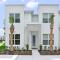 New Luxury Dream Vacation Home With Gym, 70 inch TV, Private Pool, 4 Bedrooms, 3 Full Baths, High Speed WiFi - أورلاندو