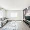 Serene West Hills Studio Haven - WO2 - CAL - كالاباساس