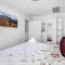 6BR in Downtown Chandler - Heated Pool and Hot Tub - Chandler