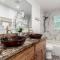 6BR in Downtown Chandler - Heated Pool and Hot Tub - Chandler