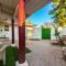 6BR in Downtown Chandler - Heated Pool and Hot Tub - Chandler