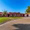 6BR in Downtown Chandler - Heated Pool and Hot Tub - Chandler