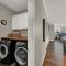 Sunny 5BR 4.5 Bath Las Vegas Retreat with Pool - لاس فيغاس