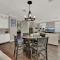 Sunny 5BR 4.5 Bath Las Vegas Retreat with Pool - لاس فيغاس