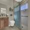 Sunny 5BR 4.5 Bath Las Vegas Retreat with Pool - لاس فيغاس