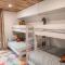 Luxury Lakefront Container Home with Sauna, Fishing, Mountain Views - بلاك هوك