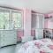 Torch Lake Getaway with Private Beach and Boat Dock! - ألدين