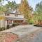 Spacious Home in Helen with Porch and Balcony!