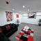 -F1-GH- Enjoy a wonderful stay in our Cosy Luxurious, Spacious ground floor apartment, Free Parking, Free WiFi - Leeds