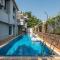 StayVista at Seraphim Peak with Pool & Views - 罗纳瓦拉