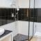 R2 Bed and Pool Kanchanaburi - 北碧