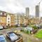Cosy 1-Bed E15, sleeps 4, 1 min from tube Station Near O2 Arena - Londra