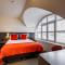 Square Hotel