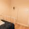 Spacious & Modern 4 bed home in Chester with parking for 1 car - Chester