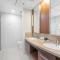 Sophisticated and Elegant 2BR in Downntown Dubai - 迪拜