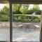 Couette et fourchette-Gite-Jacuzzi et jardin à Maredsous