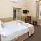 Queens Hotel
