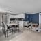 Northstay - The Urban Cityscape, Central & Modern, Sleeps 5