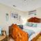Pet-Friendly Home with Private Hot Tub in Wilmington - 威尔明顿