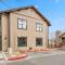 Luxury Living Modern Midtown Ensuite Baths Patio - Reno