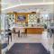 Amenities BALCONY w Stunning Views-Beachfront