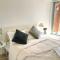 3BR Penthouse in CBD wParking