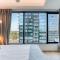 One Mircea Eliade - Luxurious Apartments with Panoramic City and Park View - بوخارست