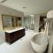 TRYP by Wyndham New Taipei Linkou 新北林口爵怡溫德姆酒店機場捷運MRTA9林口站