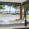 bribie Beach Apartment