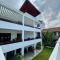 Aurora Holiday House