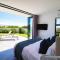 Stunning St Francis Links Home