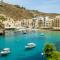 40sec walk to Xlendi Beach - Fully Air Con & Heated Brand New Central Apartment