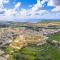 40sec walk to Xlendi Beach - Fully Air Con & Heated Brand New Central Apartment