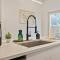 3 BDRM 2 and a Half Bath - House Private Yard Duplex - بيتسبرغ