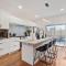 Pet Friendly 3 Bdrm House with Private Yard - بيتسبرغ