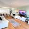Stylish home, with amazing estuary view - Pilton