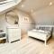 Stylish home, with amazing estuary view - Pilton