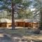 6000 sqft Pine House with indoor swimming pool - رينو