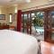 Private 4-Story Oceanside Luxury Vacation Home with 5-Star Personal Concierge