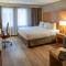 iHOTEL & Conference Centre Red Deer