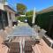 Beautiful New Holiday Place 5 Mins To Beach With Kitchen And Office Nook