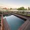 Sleek Modern Luxury Pool Side Apartment - كيب تاون