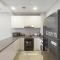 Stylish 1BR Apartment in JVC near Circle Mall - Dubaj